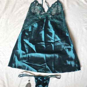Intimate set size XL fits like a XS or S